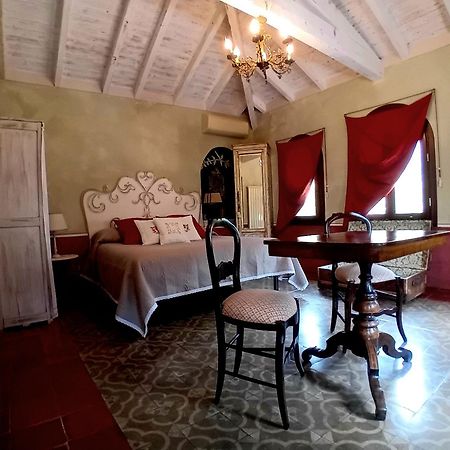 La Casa Rosa Bed and Breakfast Pigna Buitenkant foto