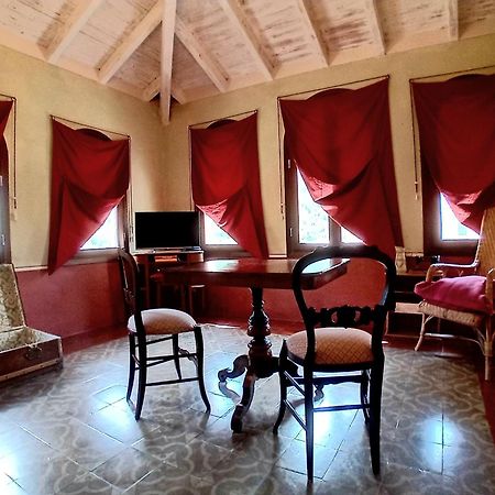 La Casa Rosa Bed and Breakfast Pigna Buitenkant foto