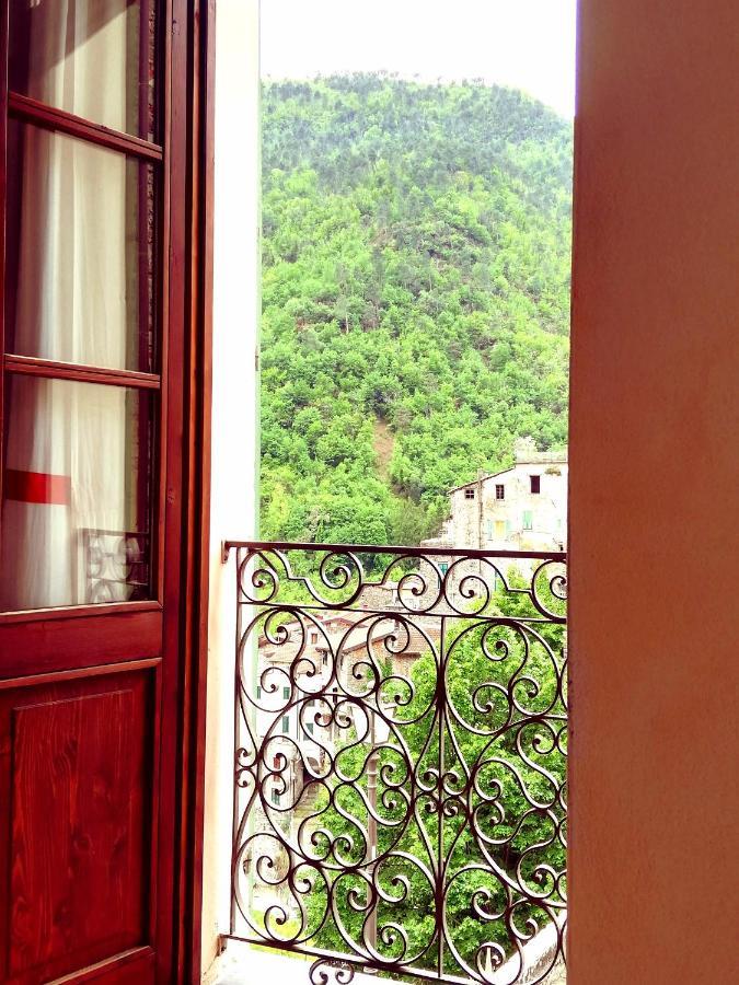 La Casa Rosa Bed and Breakfast Pigna Buitenkant foto