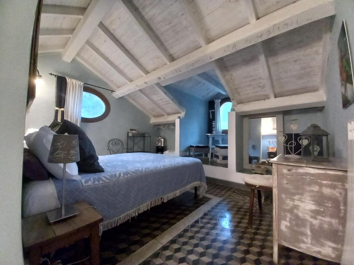 La Casa Rosa Bed and Breakfast Pigna Buitenkant foto