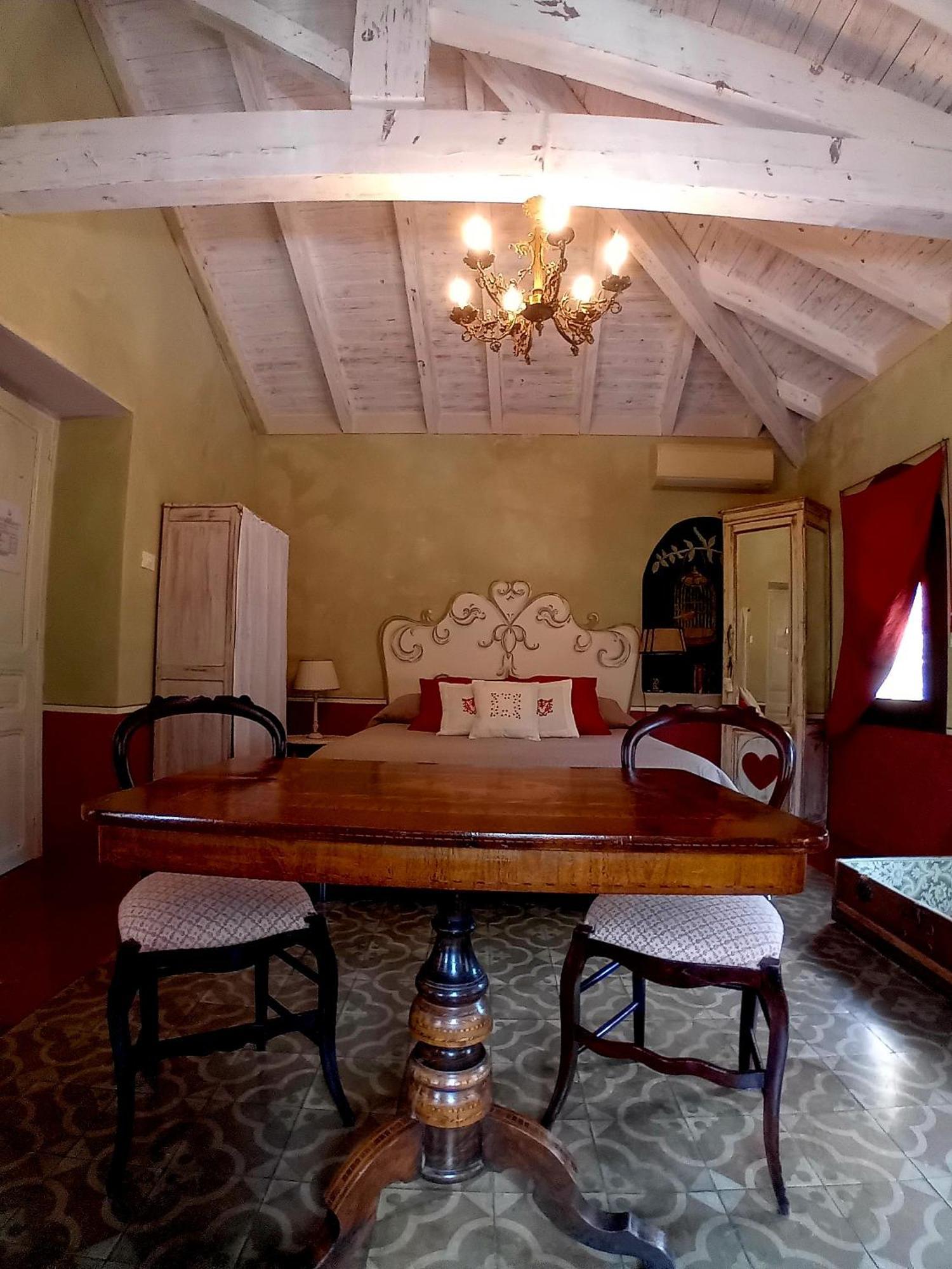 La Casa Rosa Bed and Breakfast Pigna Buitenkant foto