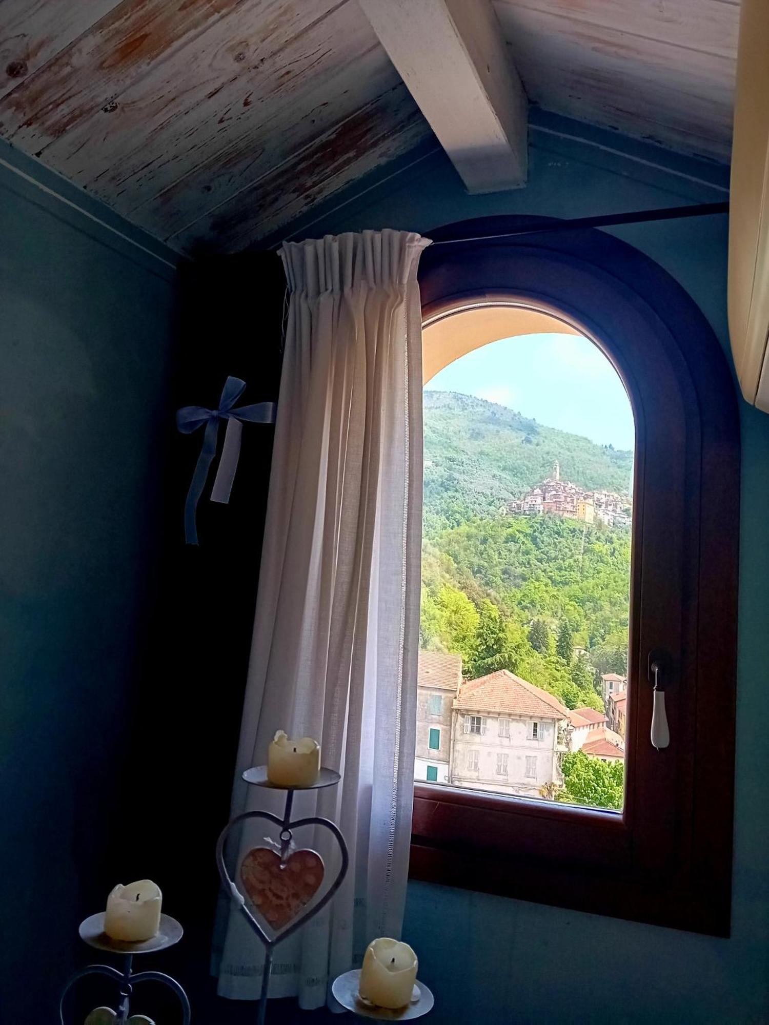 La Casa Rosa Bed and Breakfast Pigna Buitenkant foto
